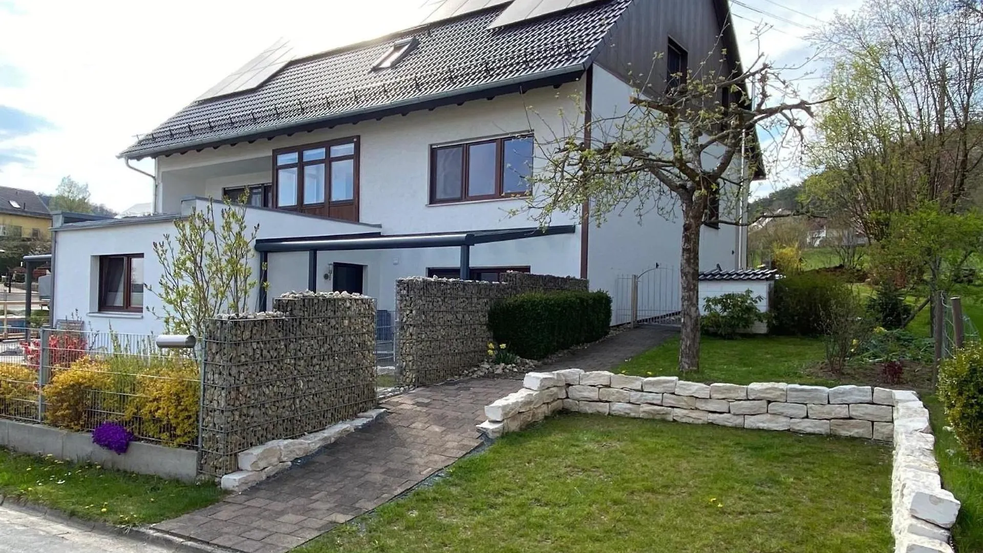 Helle Ferienwohnung In Oberfellendorf Mit Terrasse, Grill Und Garten Apartment